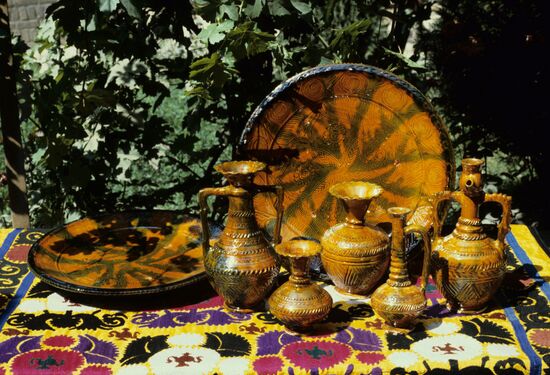 Uzbek crafts