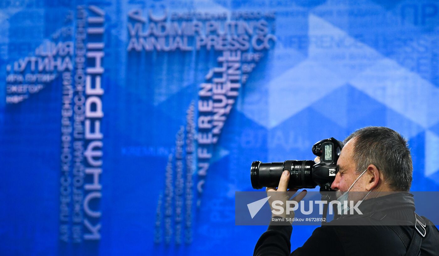 Russia Putin News Conference