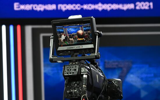 Russia Putin News Conference