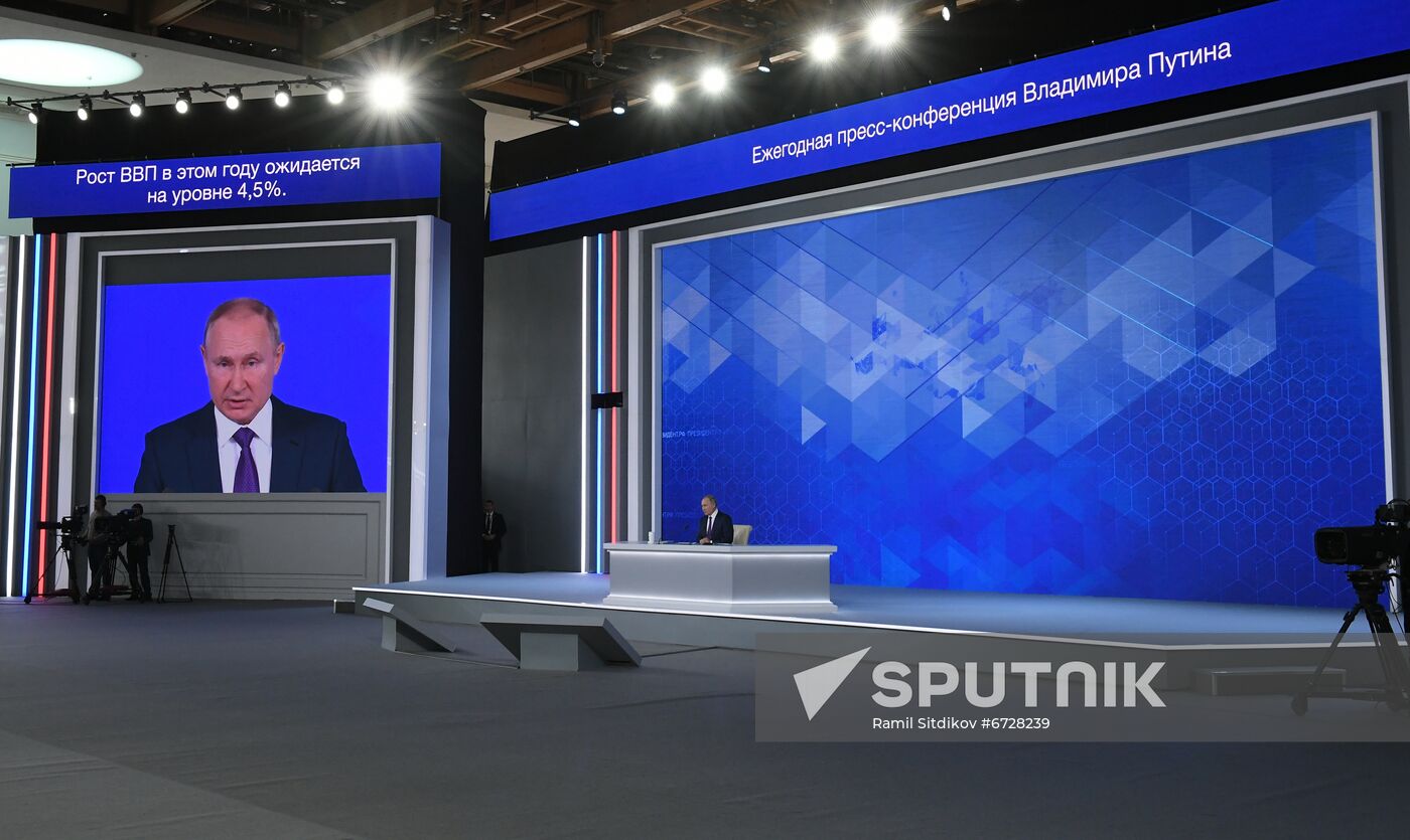 Russia Putin News Conference