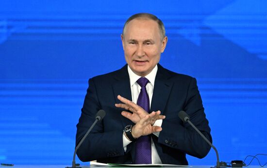Russia Putin News Conference