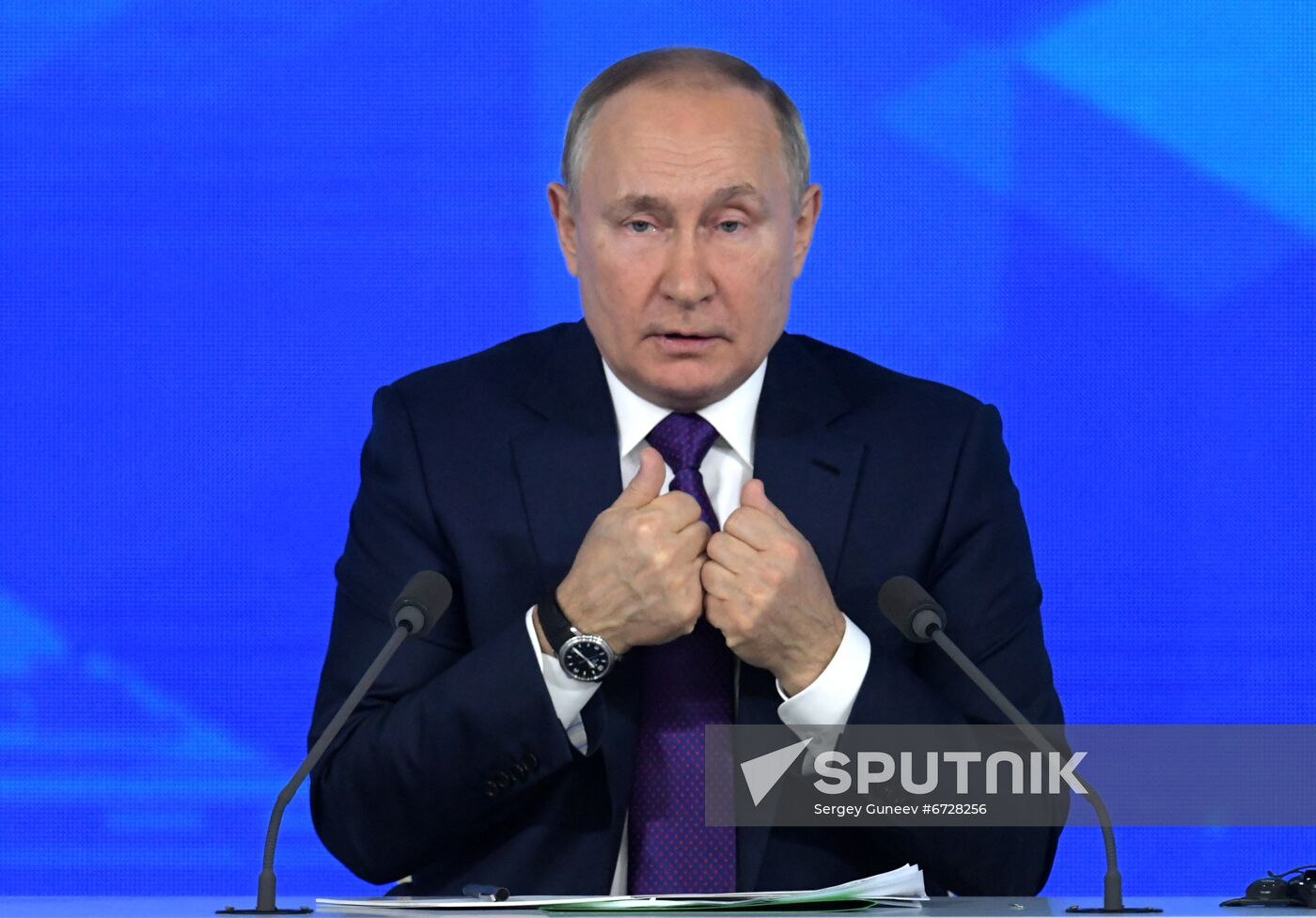 Russia Putin News Conference