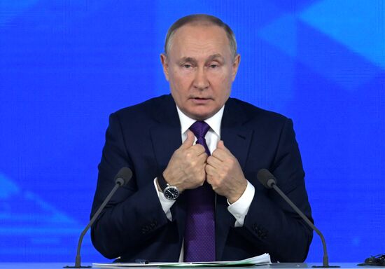 Russia Putin News Conference