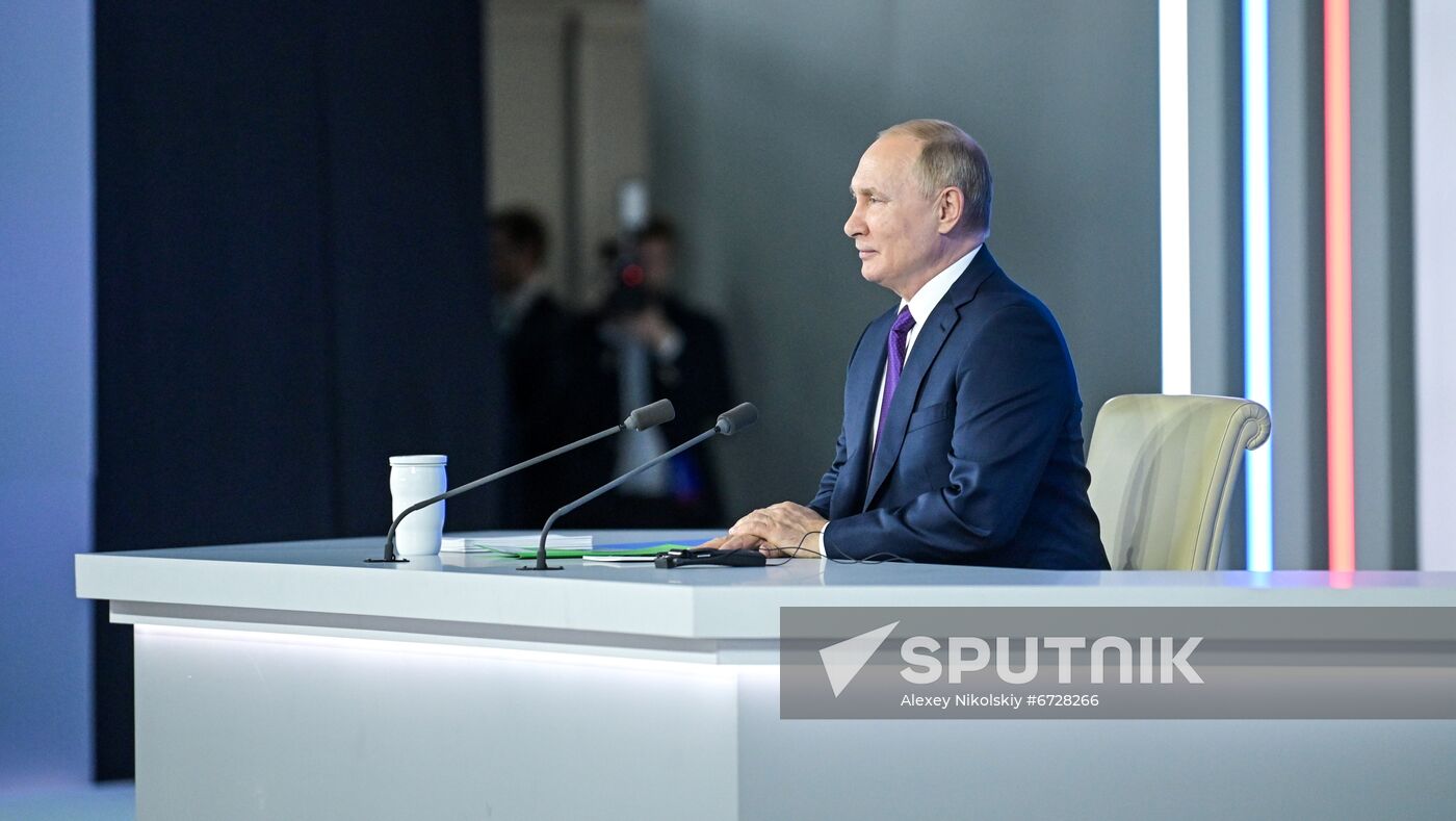 Russia Putin News Conference