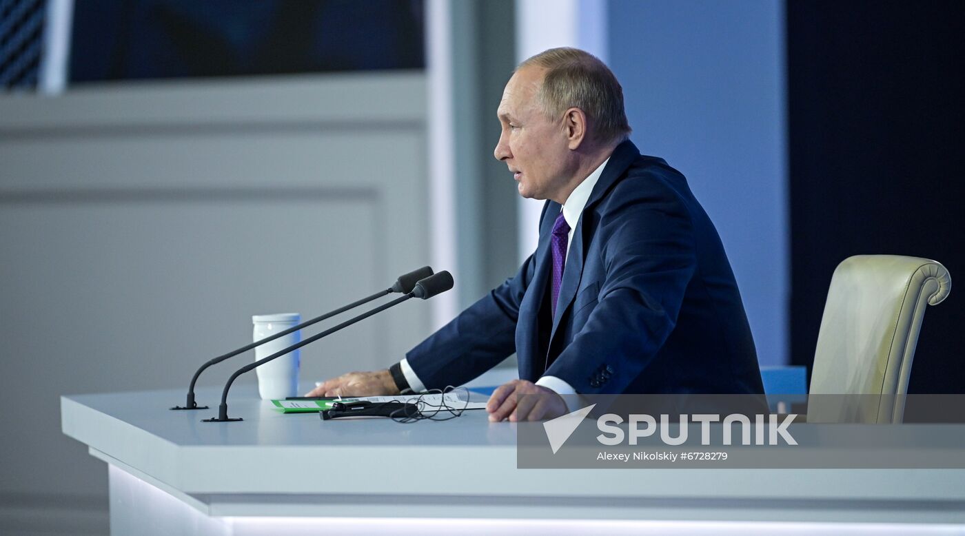 Russia Putin News Conference