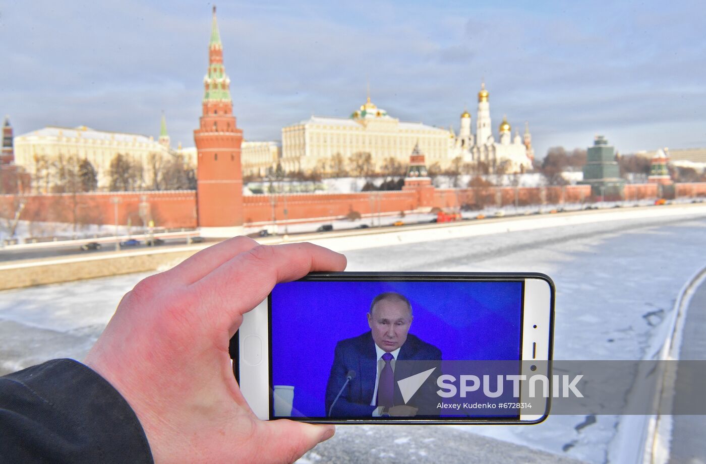 Russia Putin News Conference Broadcasting
