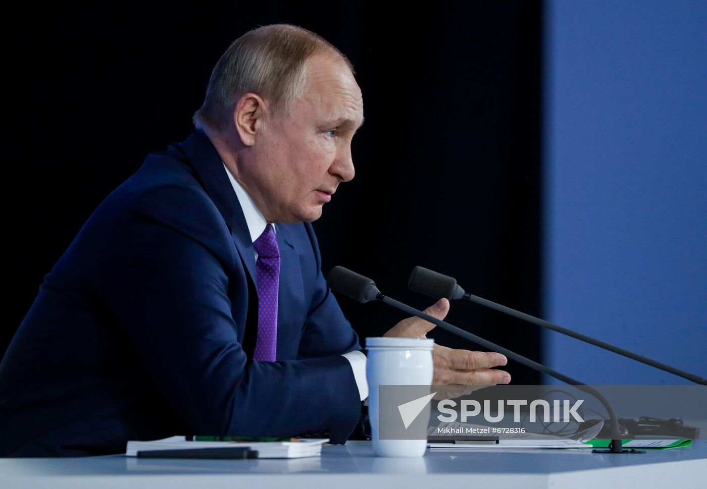 Russia Putin News Conference