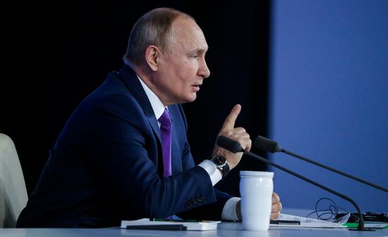 Russia Putin News Conference