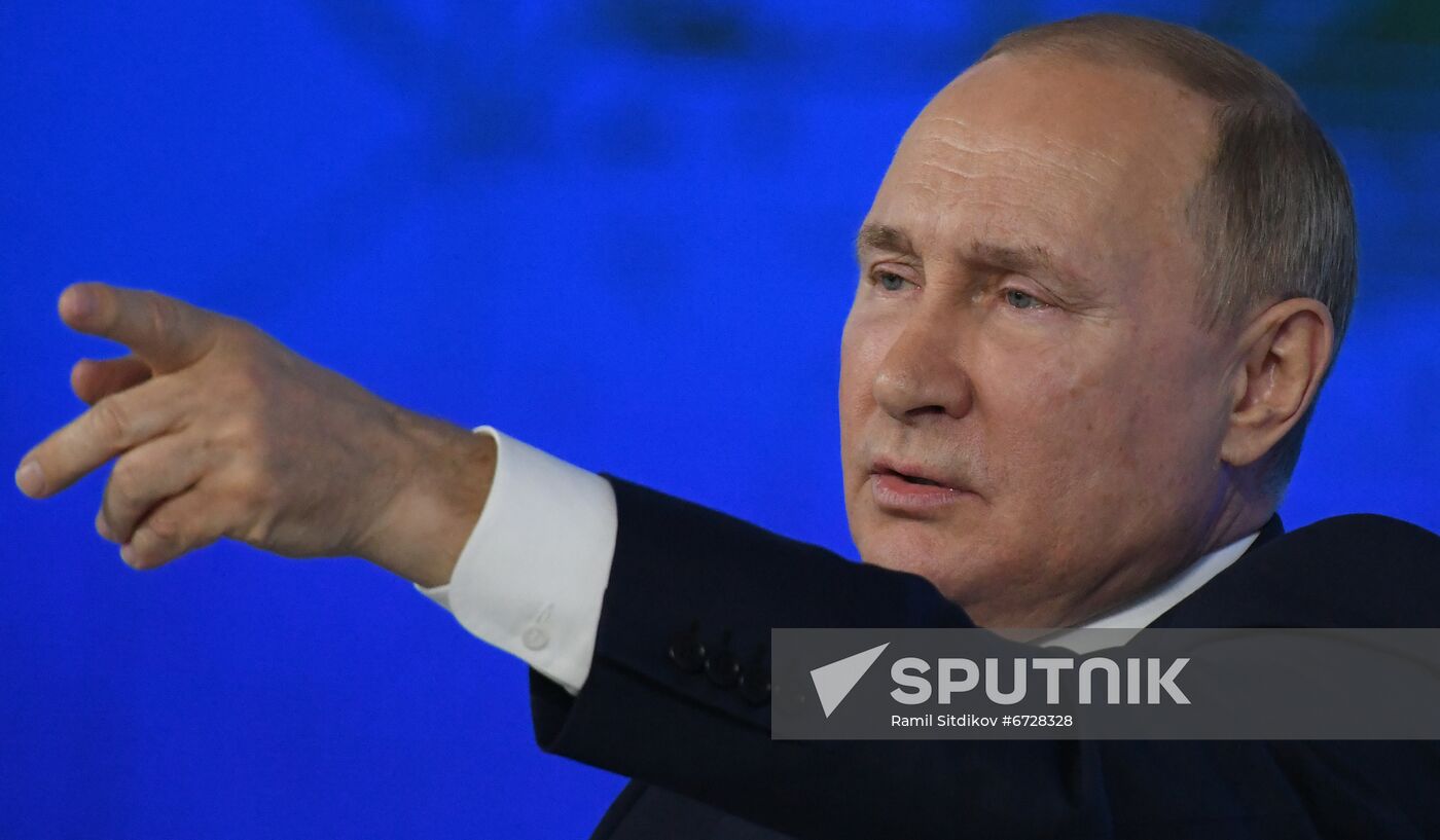 Russia Putin News Conference