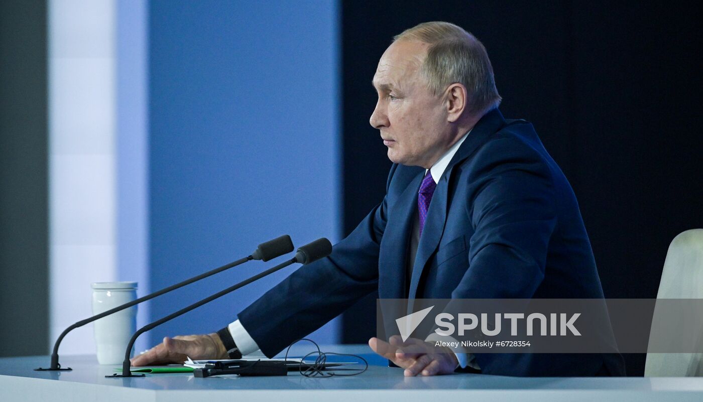 Russia Putin News Conference