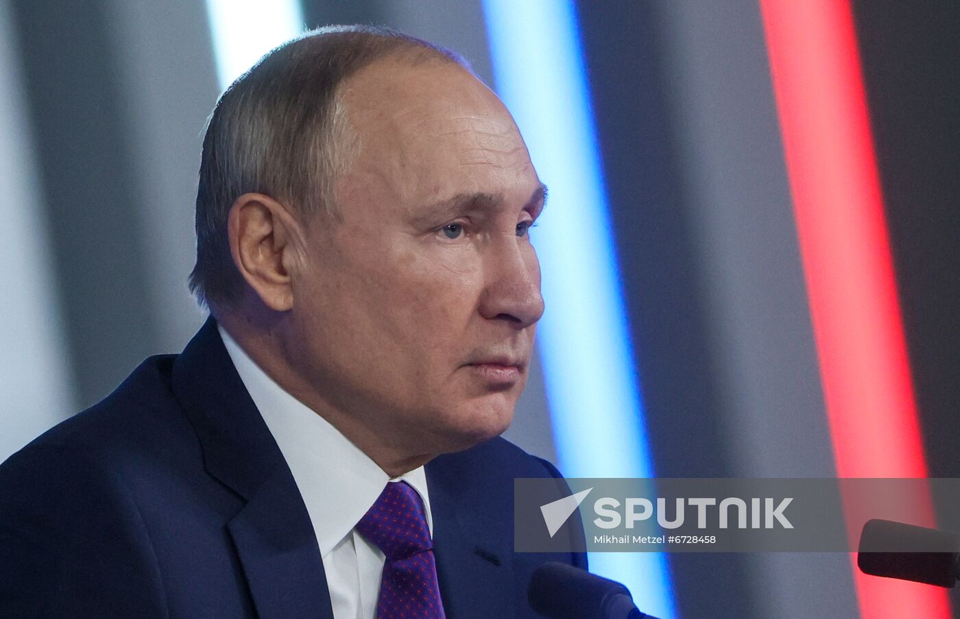 Russia Putin News Conference