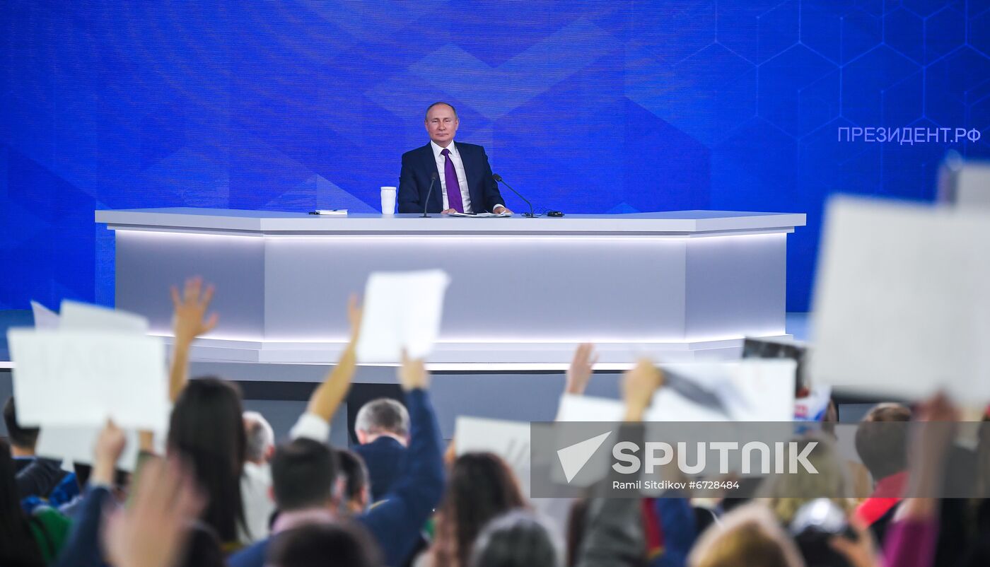 Russia Putin News Conference