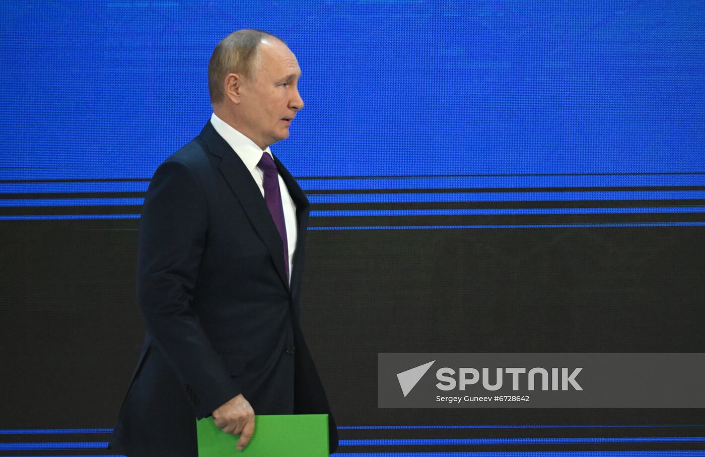 Russia Putin News Conference