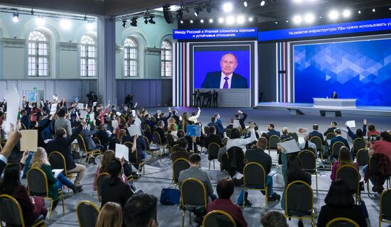 Russia Putin News Conference
