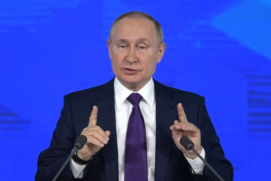 Russia Putin News Conference