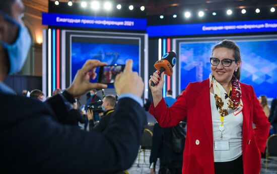 Russia Putin News Conference