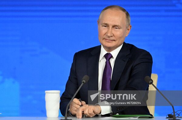 Russia Putin News Conference