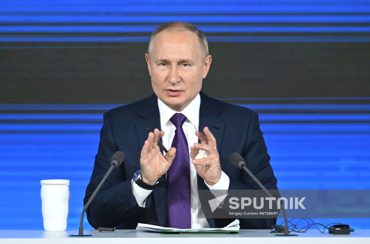 Russia Putin News Conference