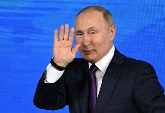 Russia Putin News Conference