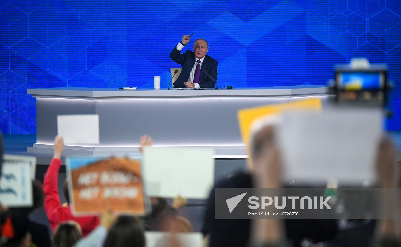 Russia Putin News Conference