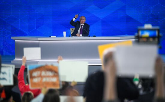 Russia Putin News Conference