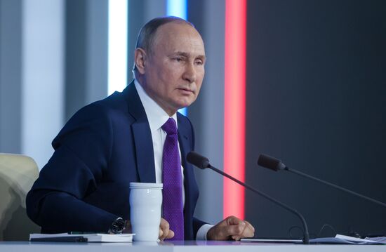 Russia Putin News Conference