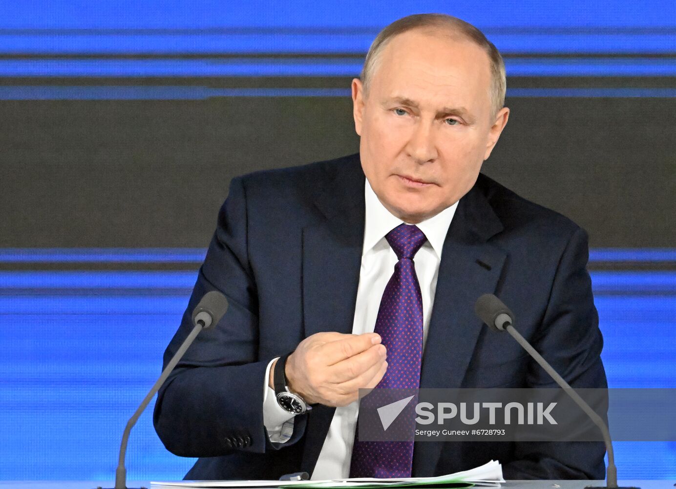 Russia Putin News Conference