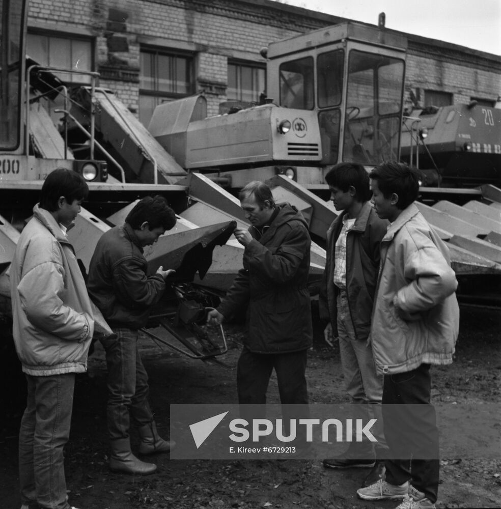 Foreign students in Soviet Union