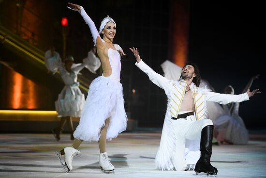 Russia Swan Lake Ice Show