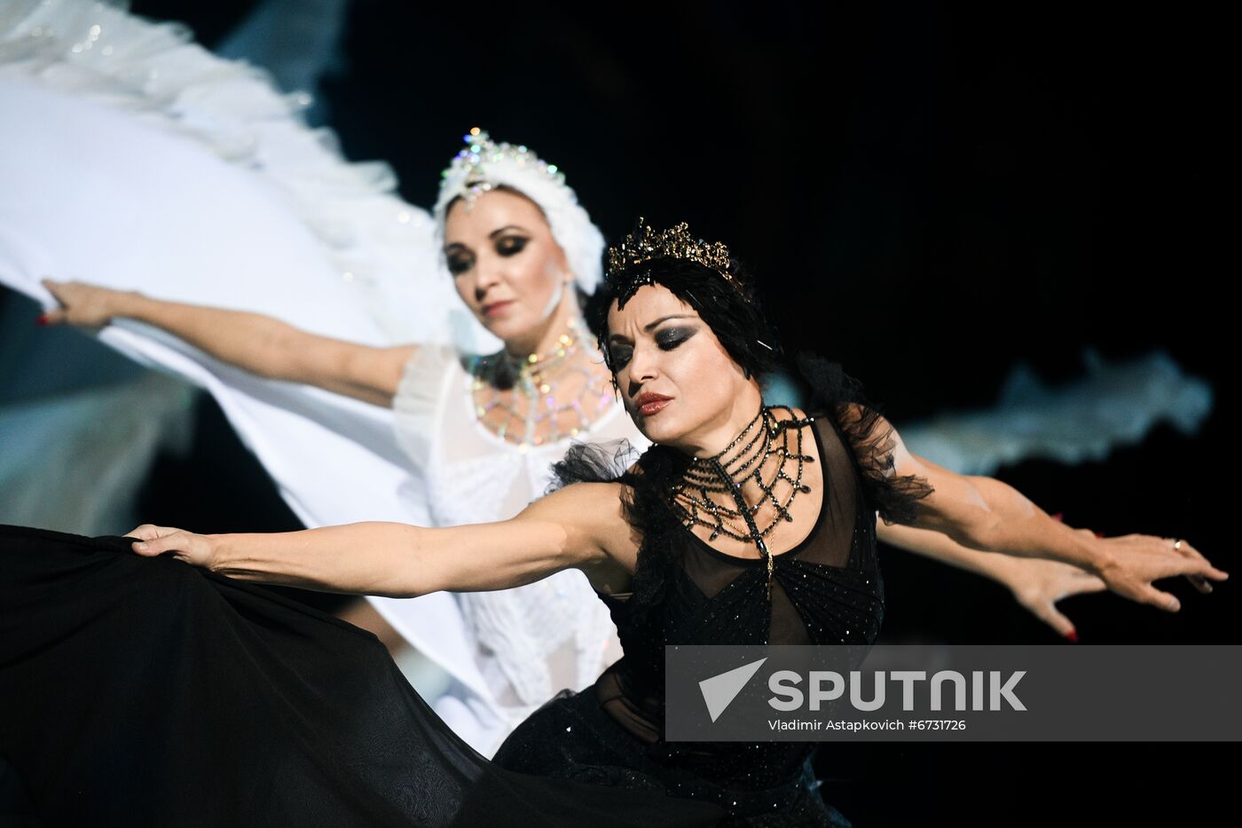 Russia Swan Lake Ice Show