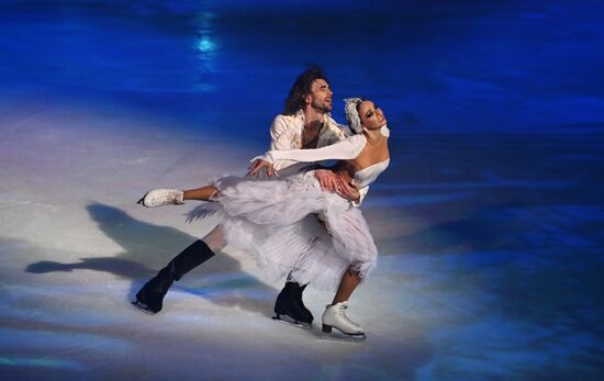 Russia Swan Lake Ice Show