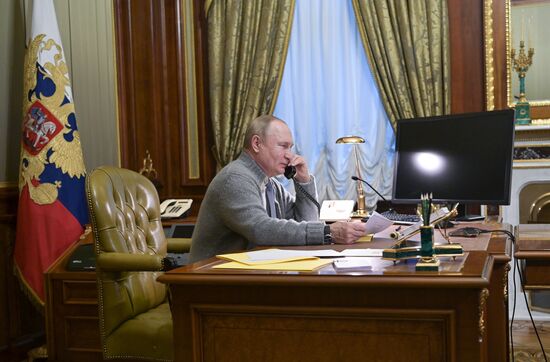 Russia Putin New Year Season Charity