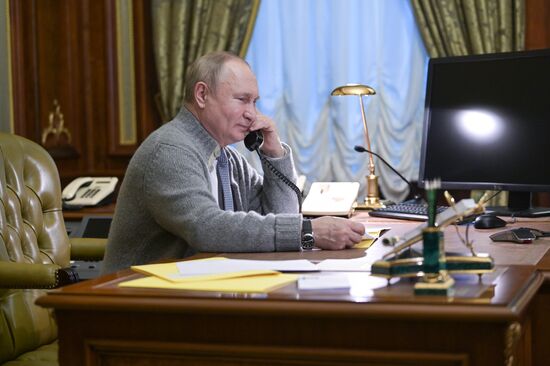 Russia Putin New Year Season Charity