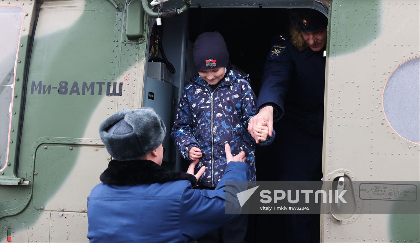 Russia New Year Season Charity