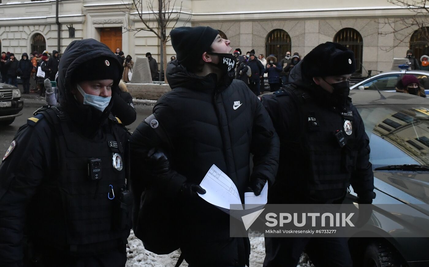 Russia Memorial Centre Closing Trial