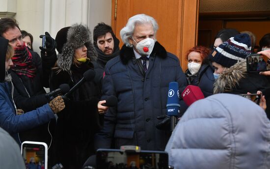 Russia Memorial Centre Closing Trial