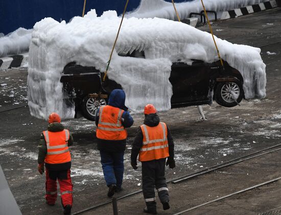 Russia Shipping Frozen Cars