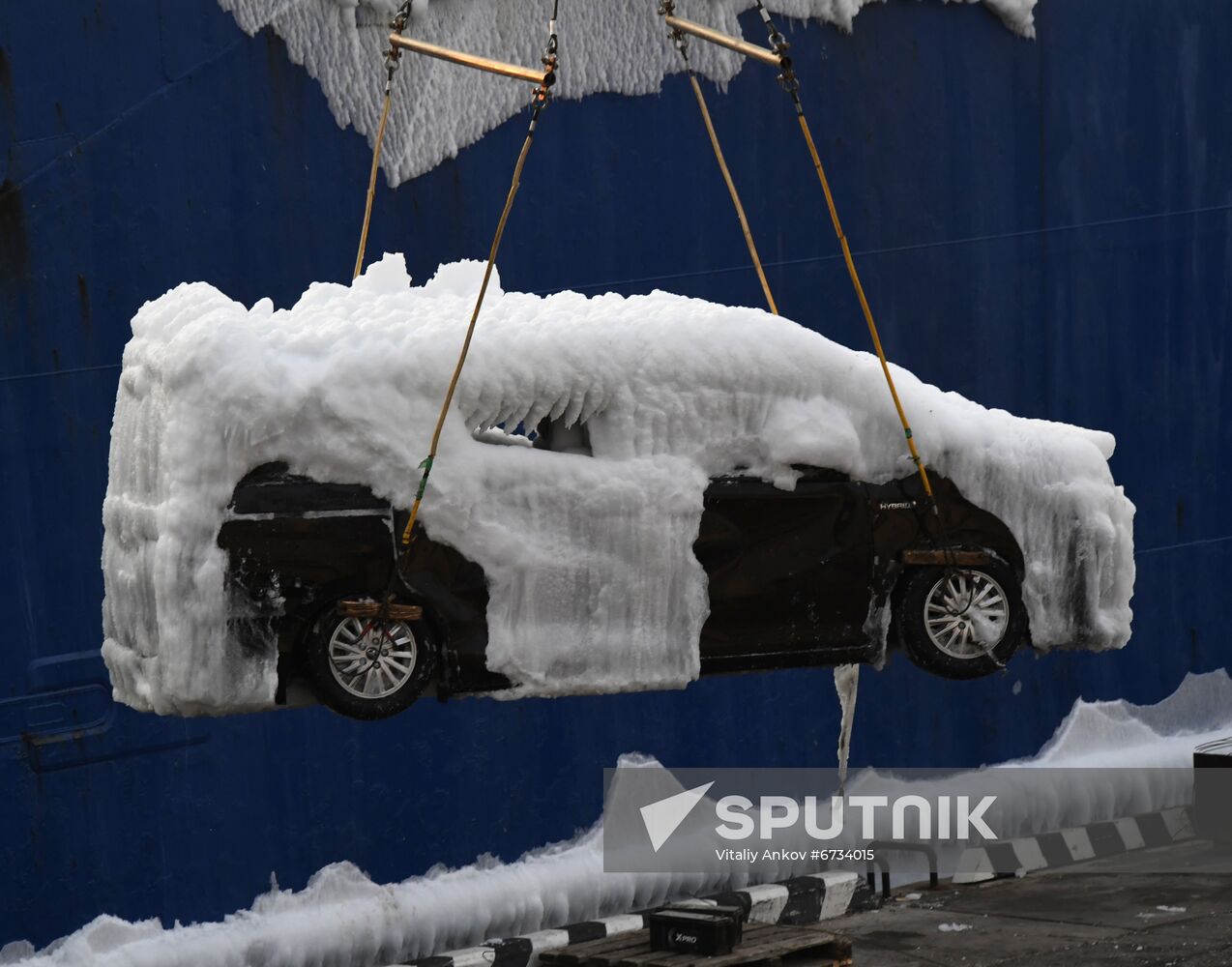 Russia Shipping Frozen Cars