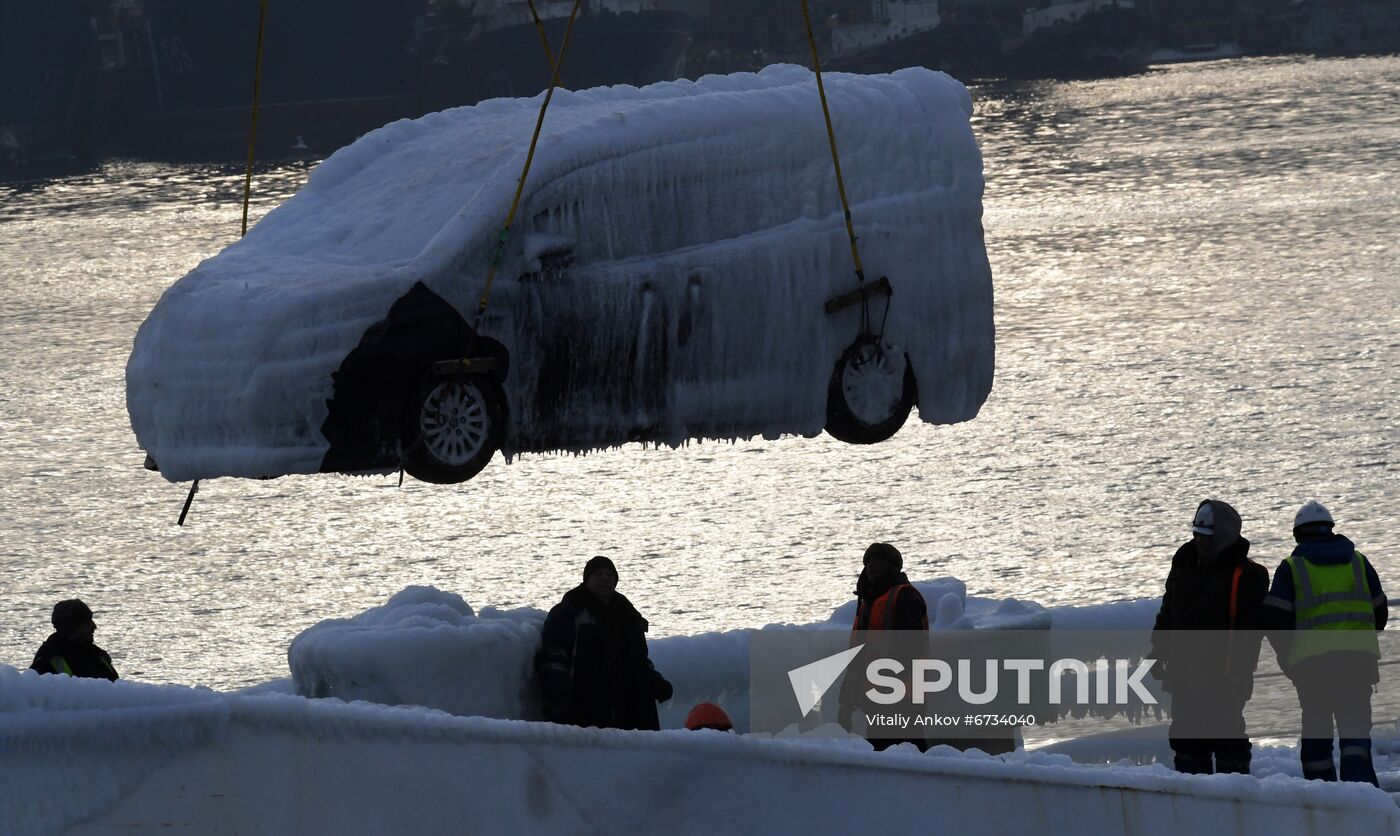 Russia Shipping Frozen Cars