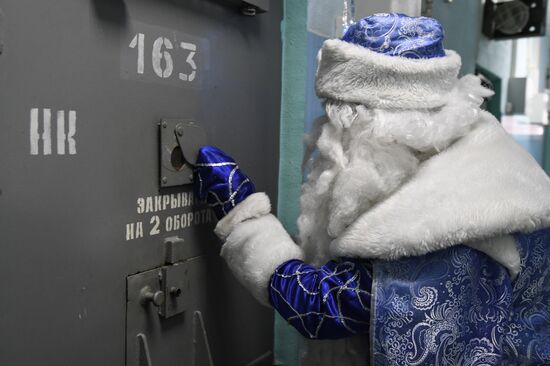 Russia New Year Season Charity
