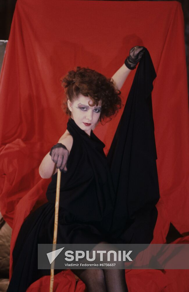 Valentin Yudashkin's fashion collection