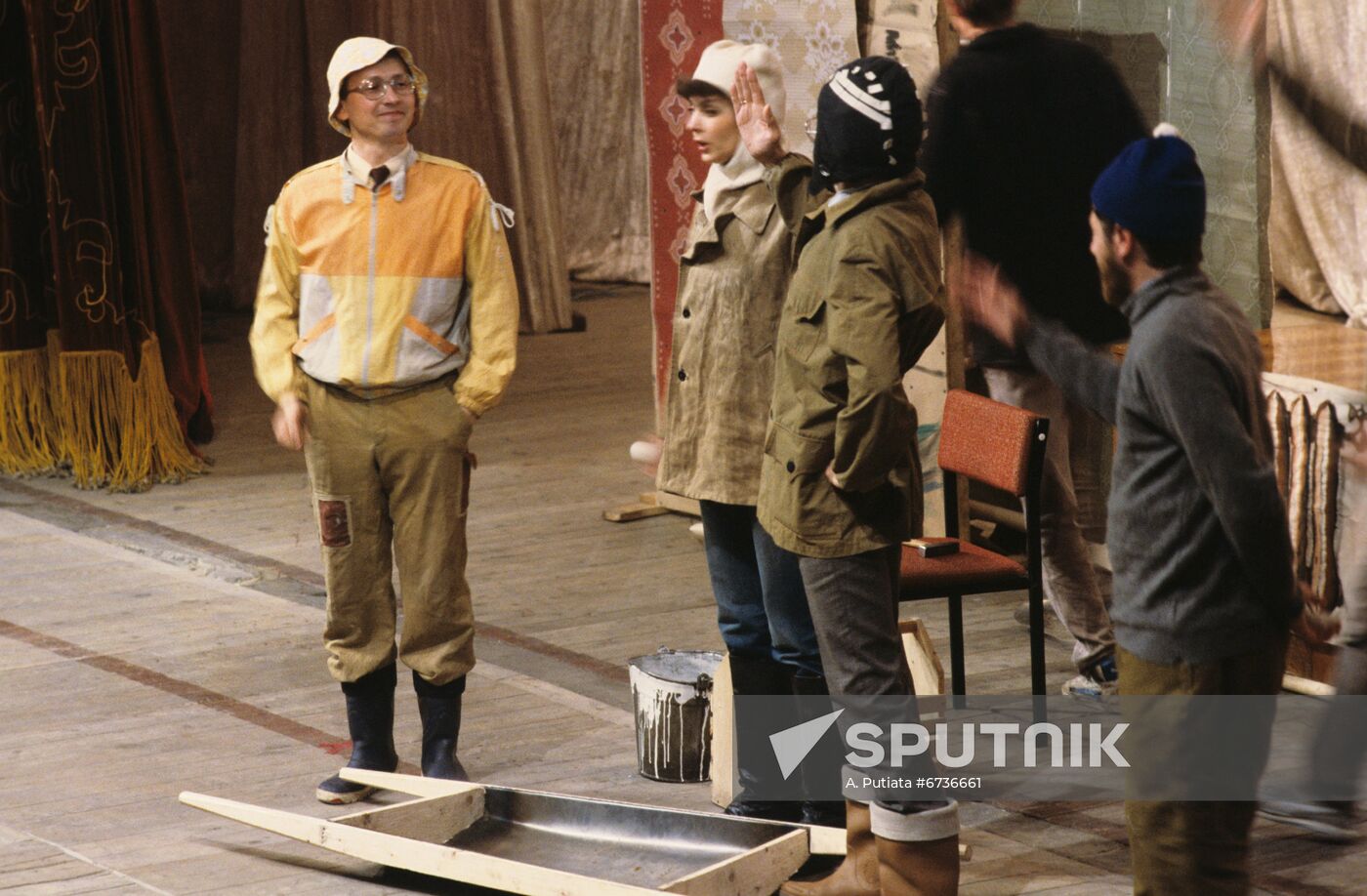 Student Theater of Variety Miniatures