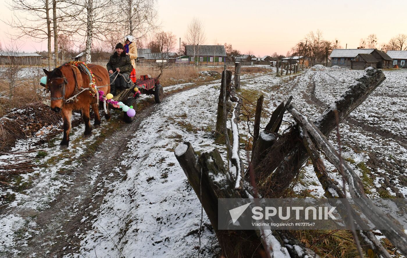 Belarus Christmas Caroling