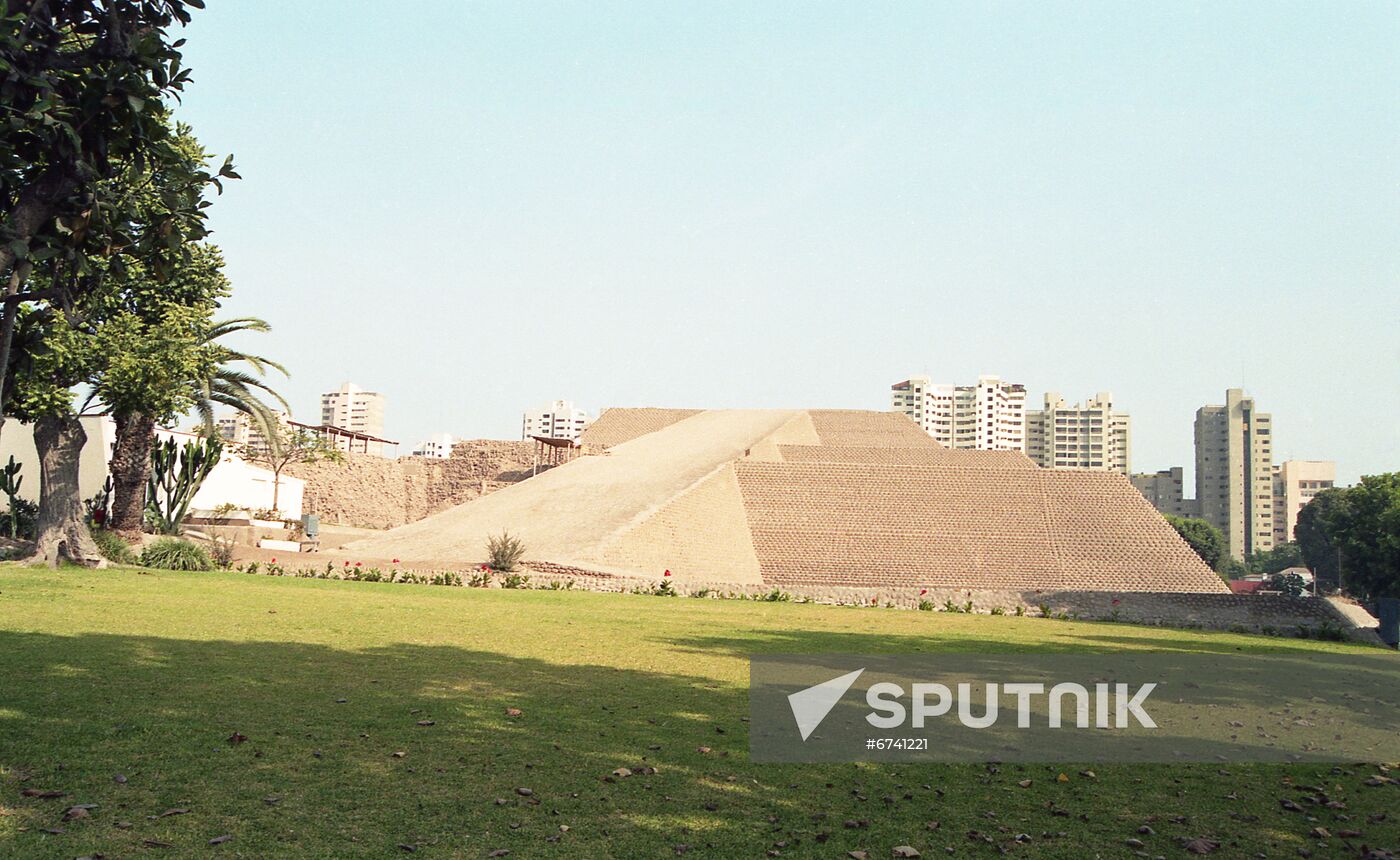 Pre-Colombian pyramid in Lima