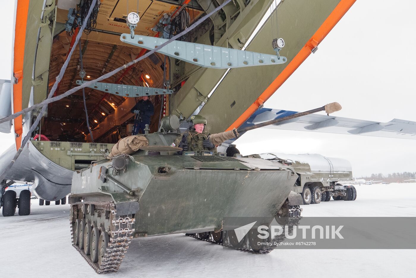Russia Kazakhstan CSTO Peacekeeping Forces Withdrawal