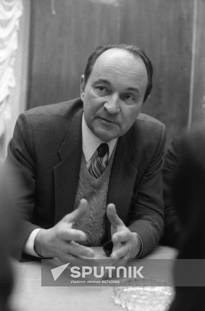 Signing of USSR-Vietnam cooperation agreement