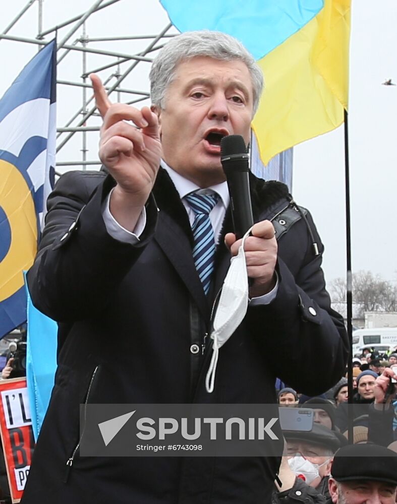 Ukraine Poroshenko Treason Trial