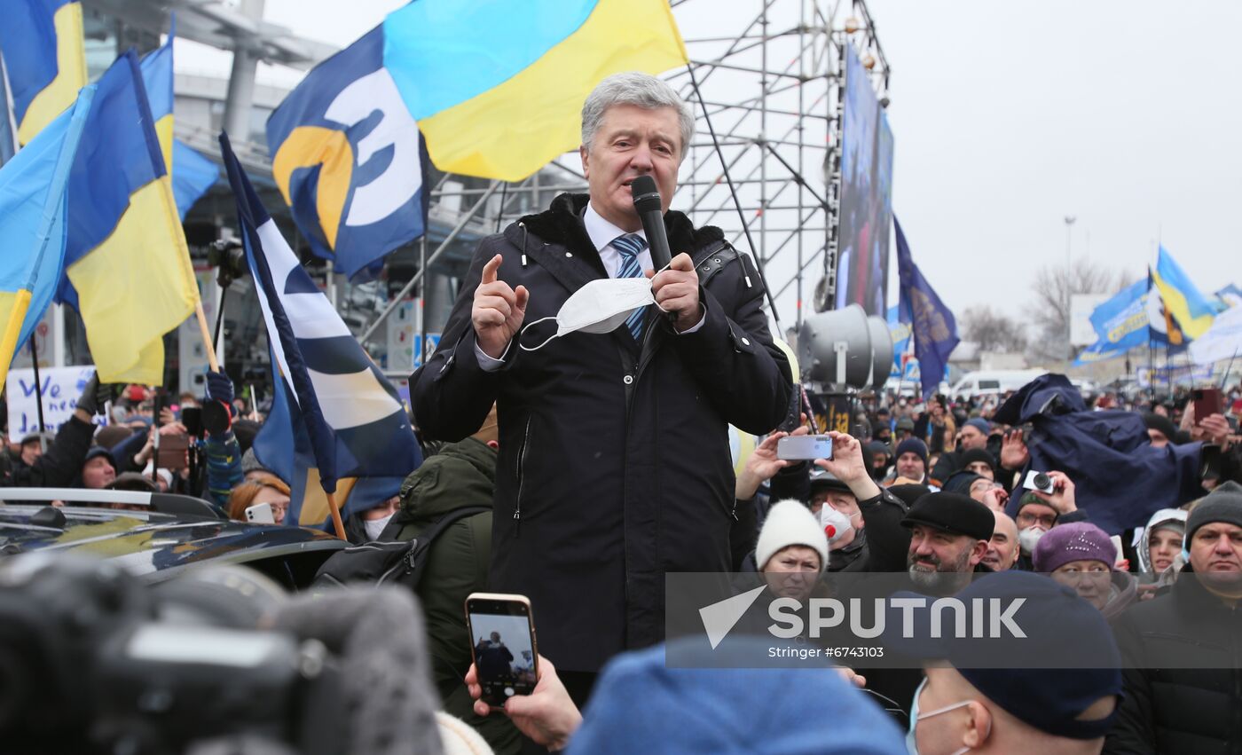 Ukraine Poroshenko Treason Trial