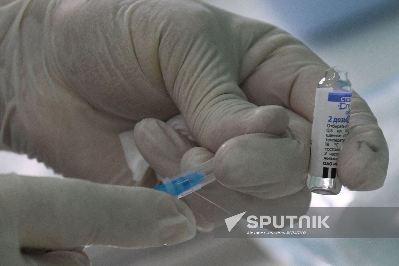 Russia Coronavirus Revaccination