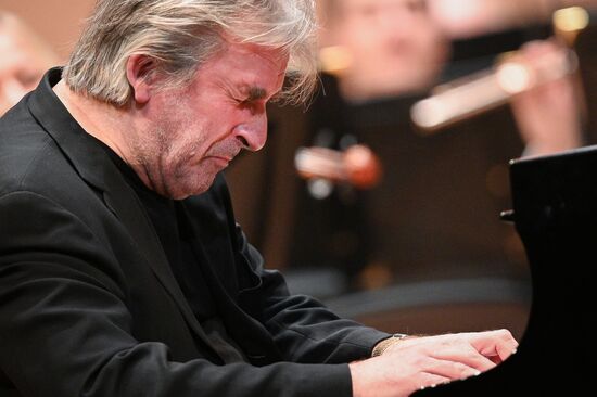 Russia Music Pianist Douglas Concert